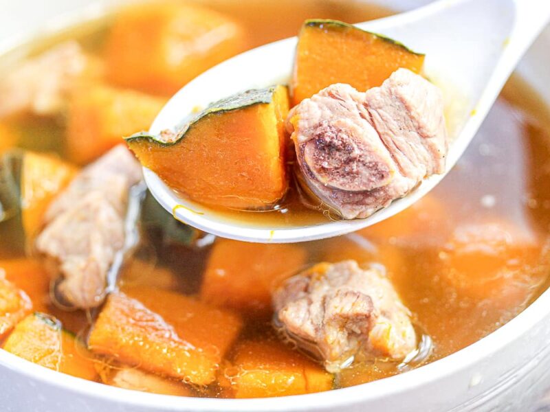 Crock Pot Kabocha Squash Soup With Pork Spare Ribs (Canh Sườn Bí Đỏ)